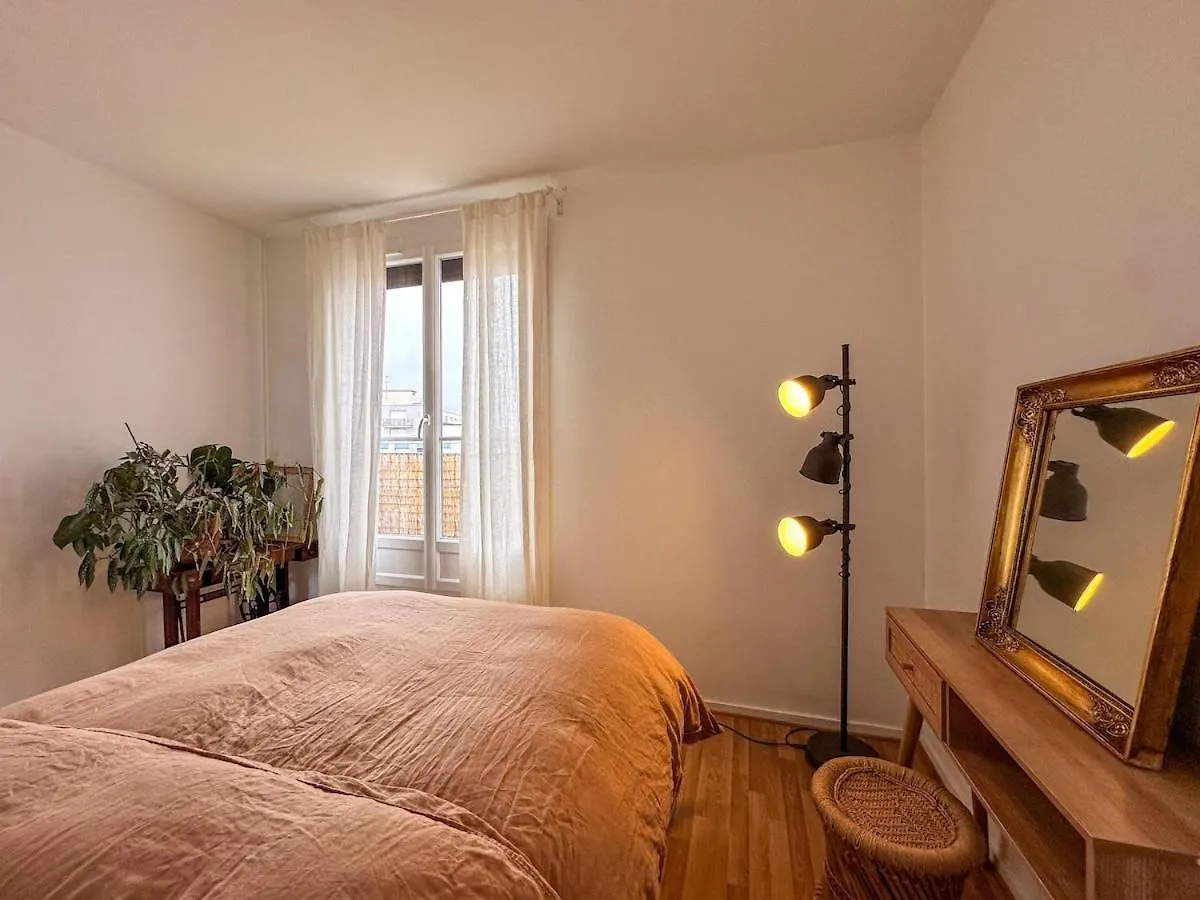 Appartamento Parisian Nest - Panoramic Views - Free Parking Francia