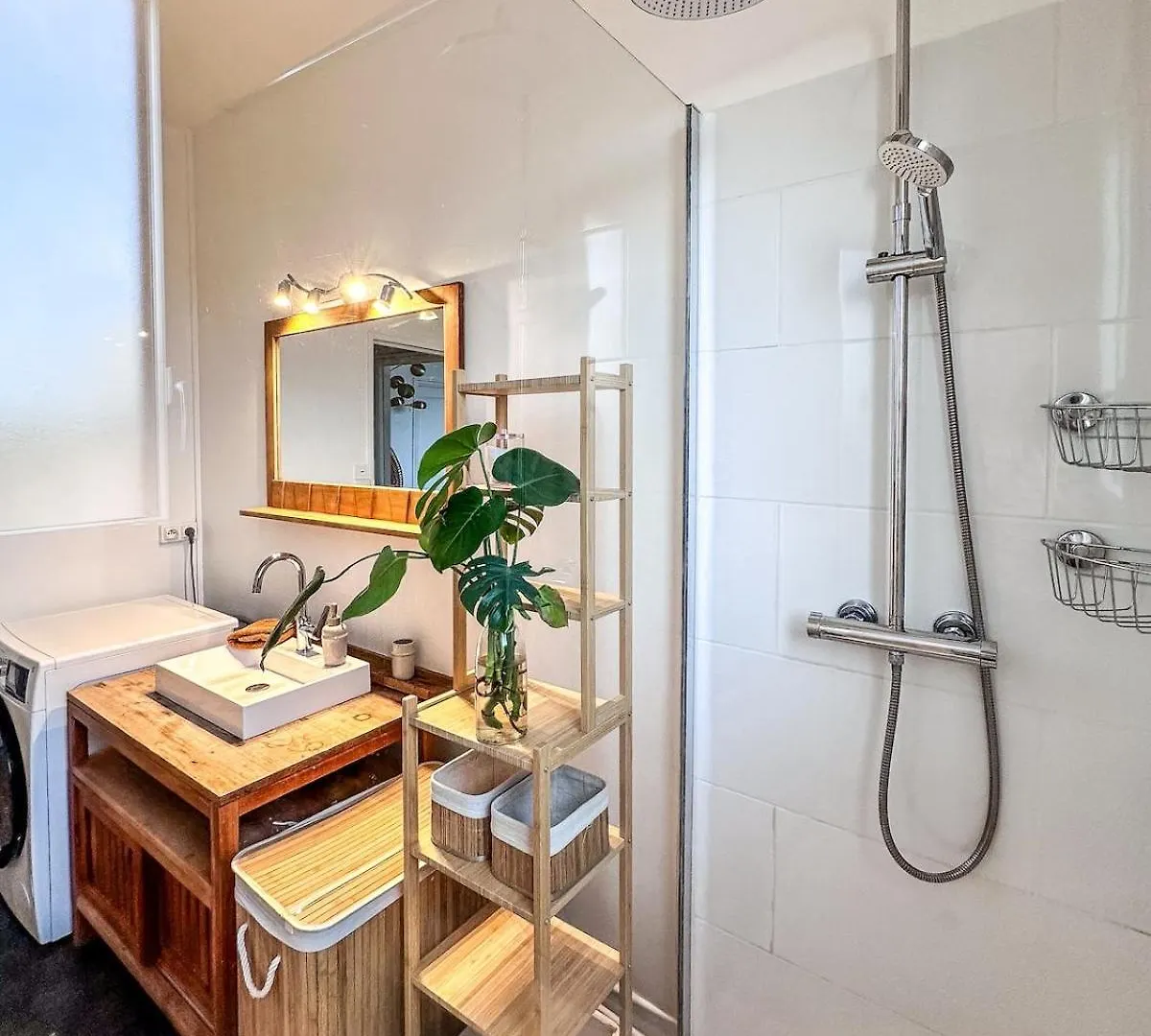 Parisian Nest - Panoramic Views - Free Parking Lejlighed